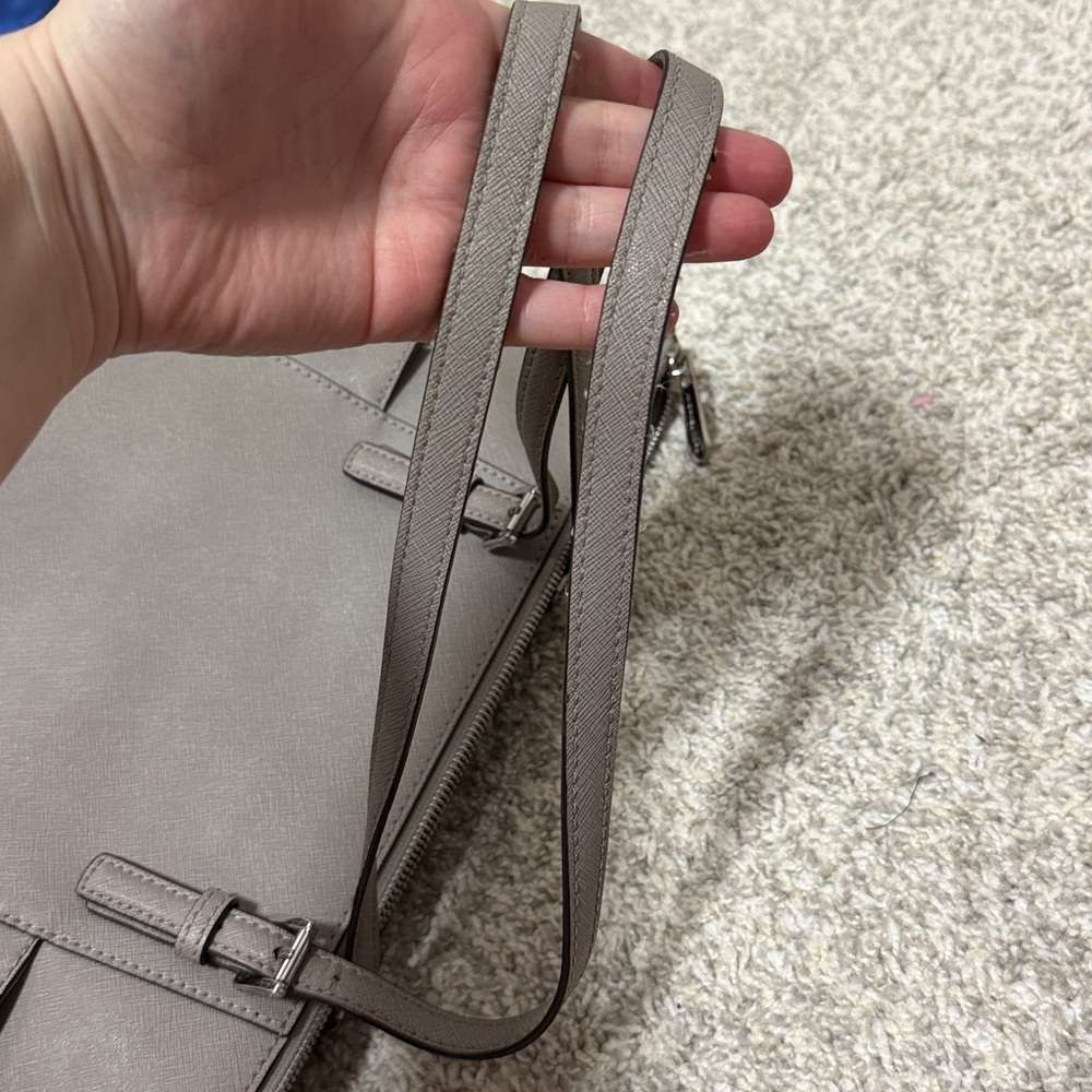 Michael Kors Jet Set Charlotte Saffiano Leather Zip-Top Tote in Grey - Picture 14 of 16